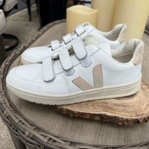 Veja White and Cream Women's Sneakers